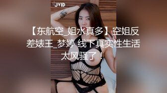 高颜值美少妇两男一女3P啪啪大战 上位骑乘大力猛一个干完再换另一个 很是诱惑喜欢不要错过