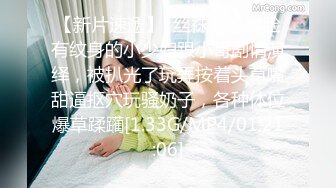 KTV女厕偷拍连衣裙小美女 酒喝多了尿的有点急