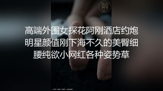 风景区女厕全景偷拍多位美女少妇前来献B (10)