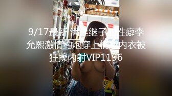 几个女人一起跳裸体热舞