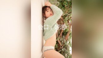 大神旅游景区一路走一路抄底众多的美女少妇眼界大开2 (4)