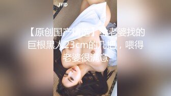 游泳馆内部员工一路游走四处出击偷拍 多位美女少妇洗澡换衣服 (2)