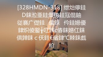 黑丝巨乳美女 身材丰腴 无毛鲍鱼粉嫩 菊花塞着肛塞 被大肉棒无套爆菊花 操肥穴一开一合 大奶哗哗